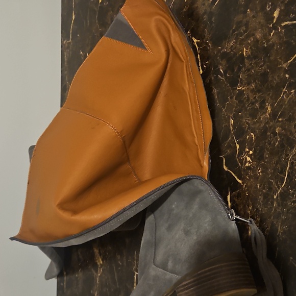 Lucky Brand Lanesha wide calf oil suede boot 7.5 - Picture 3 of 5